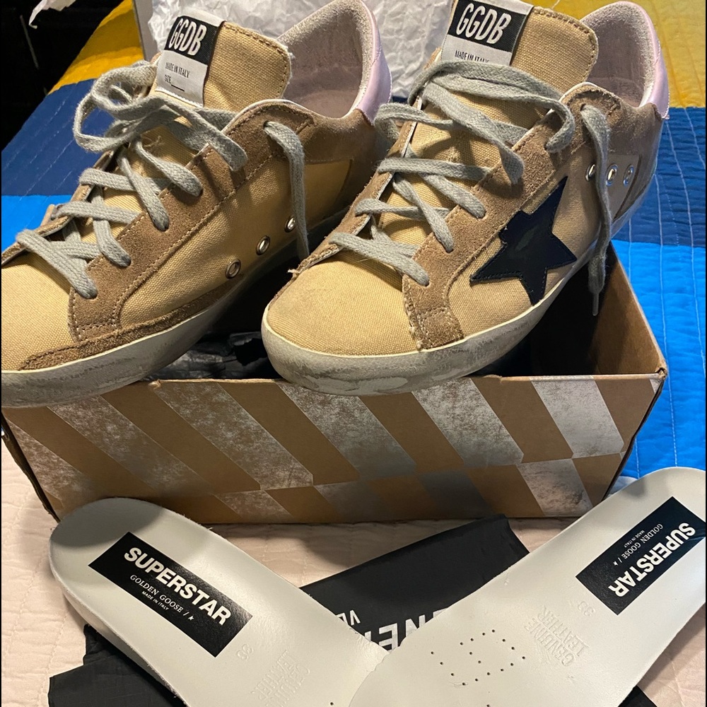 Golden Goose Superstars